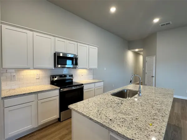 210 Schrader DR #B, Buda, TX 78610