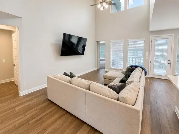 635 Kimble Creek LOOP, Kyle, TX 78640