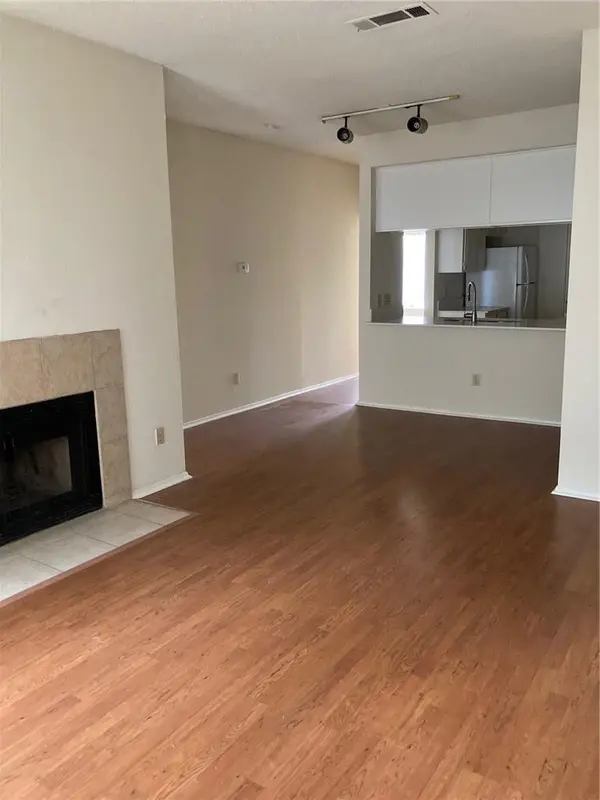 806 W 24th ST #218, Austin, TX 78705