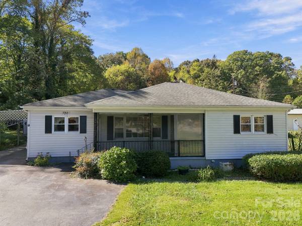 3305 Spartanburg HWY, Flat Rock, NC 28731