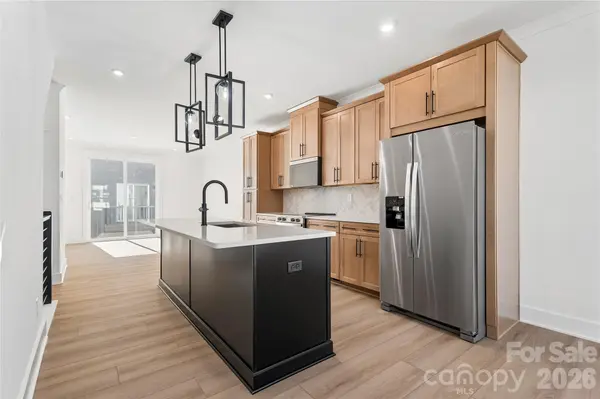 4058 Sophia DR, Charlotte, NC 28217