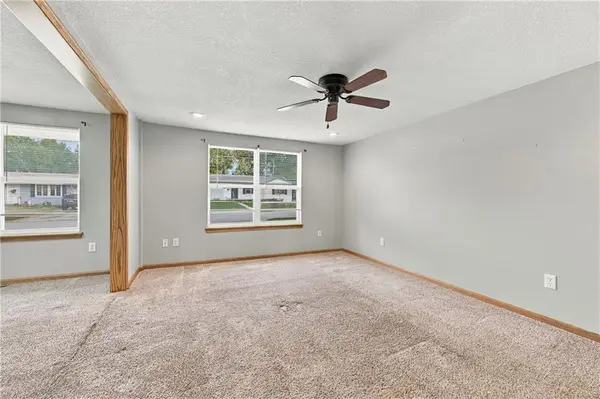 103 W Joy ST, Harrisonville, MO 64701