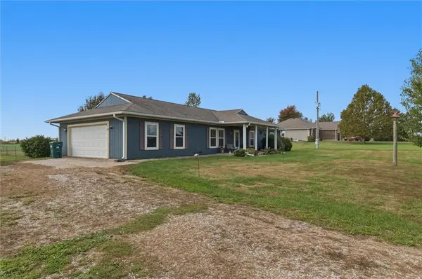 741 NE 17404 County RD, Archie, MO 64725