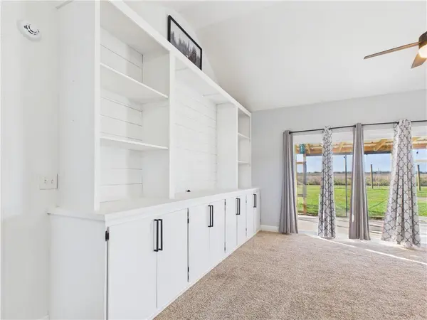 398 SE 981st RD, Knob Noster, MO 65336