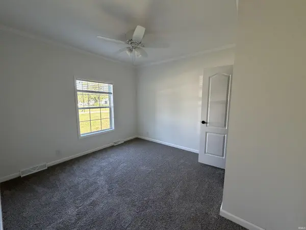 524 Lawton ST, Bicknell, IN 47512