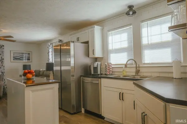 231 E Oak ST, Lynnville, IN 47619