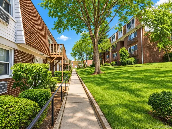 380 N Broadway #C4, Yonkers, NY 10701