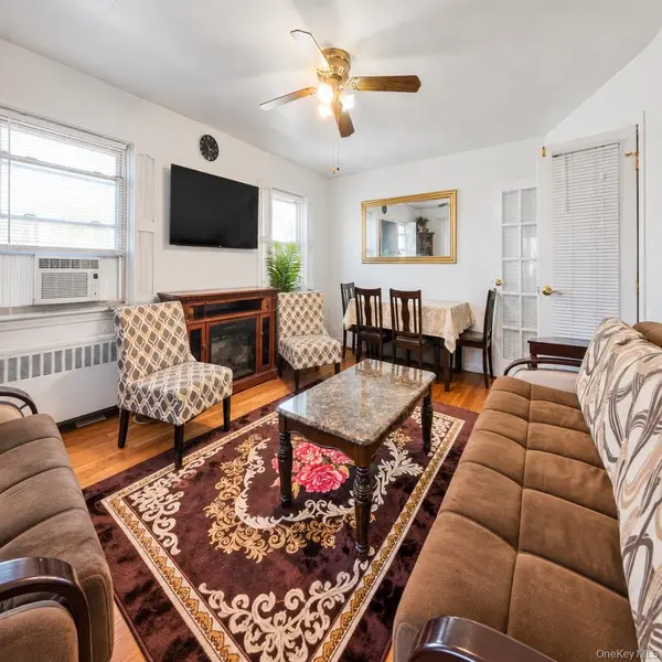 142 Washington AVE, Valley Stream, NY 11580