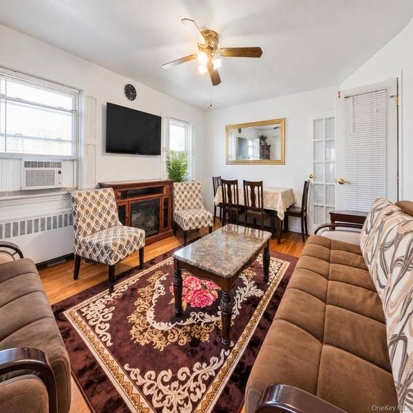 142 Washington AVE, Valley Stream, NY 11580