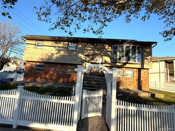 1111 Franklin AVE, North Valley Stream, NY 11580