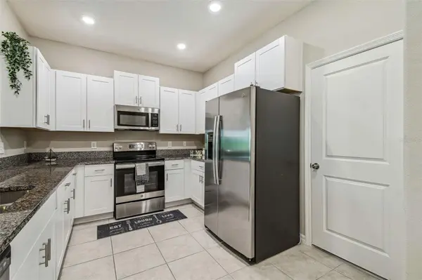 633 ROYAL EMPRESS DR, Ruskin, FL 33570