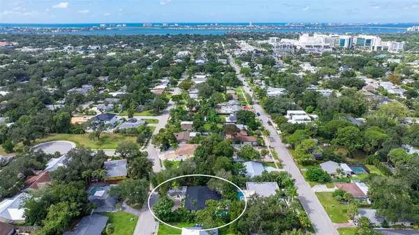 2375 DATURA ST, Sarasota, FL 34239