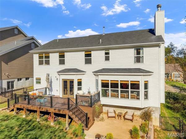 692 Winding Bluffs DR, Fenton, MO 63026