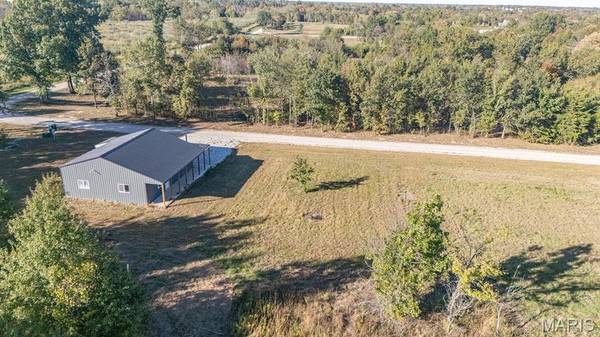 45080 Halyon TRL, Perry, MO 63462