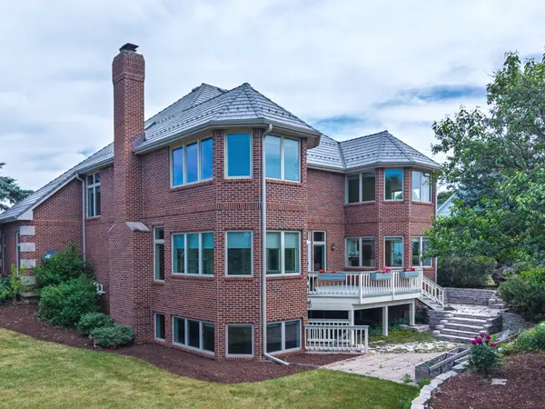 10711 Bull Valley DR, Woodstock, IL 60098