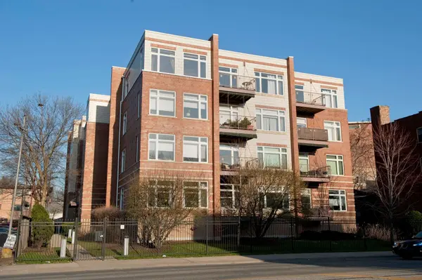 515 N Harlem AVE #203, Oak Park, IL 60302