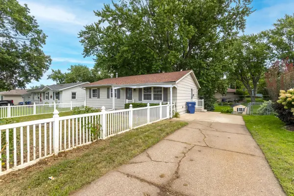 2803 N Pine ST, Davenport, IA 52804