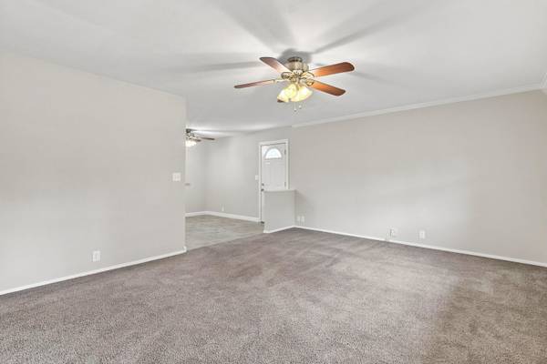 2803 N Pine ST, Davenport, IA 52804