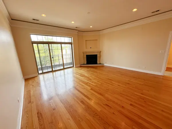 4518 N Kedzie AVE #2A, Chicago, IL 60625
