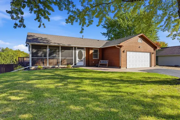 17314 Greentree PATH, Lakeville, MN 55044