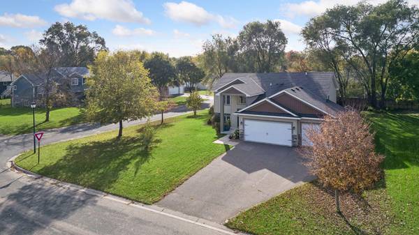 848 102nd LN NE, Blaine, MN 55434
