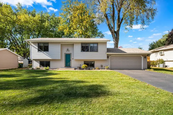 7501 James AVE N, Brooklyn Park, MN 55444