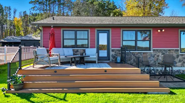 882 Walleye CT, Amery, WI 54001