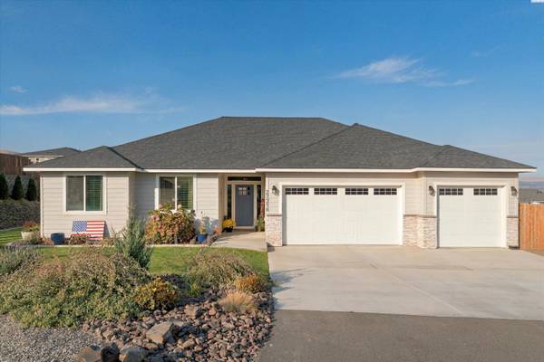 27316 N Plum Drive, Benton City, WA 99320