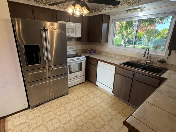 526 Lillie Lane, Toppenish, WA 98948