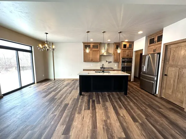 N8068 OAKWOOD DR, Sherwood, WI 54169