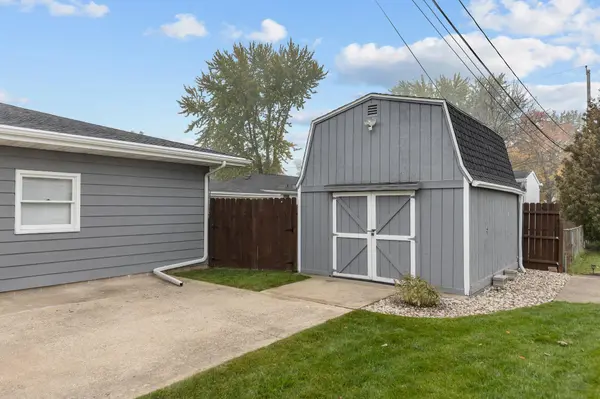 115 DANIEL CT, Combined Locks, WI 54113