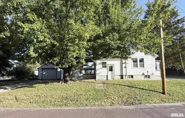 186 OHIO AVE, Galesburg, IL 61401