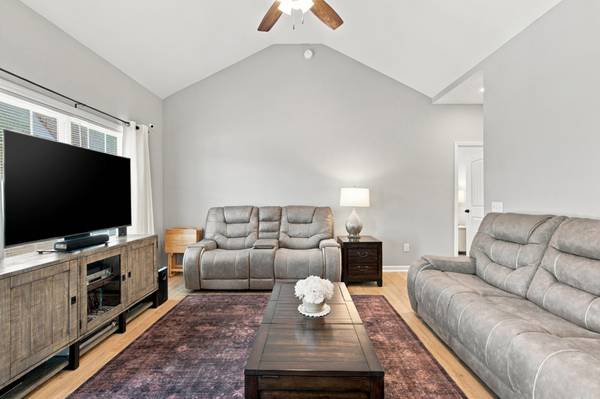 125 Stroud Dr, Manchester, TN 37355