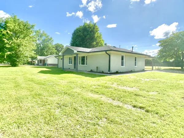427 Wayne Dr, Hopkinsville, KY 42240