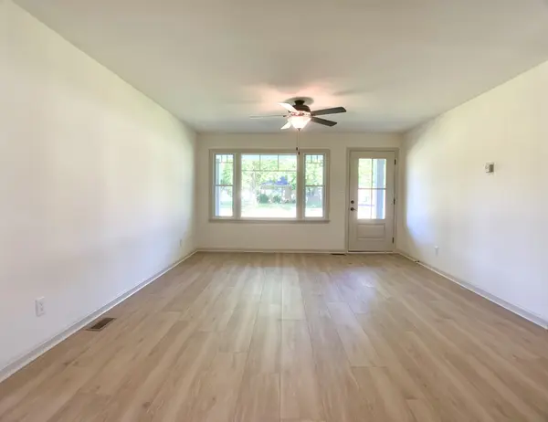 427 Wayne Dr, Hopkinsville, KY 42240