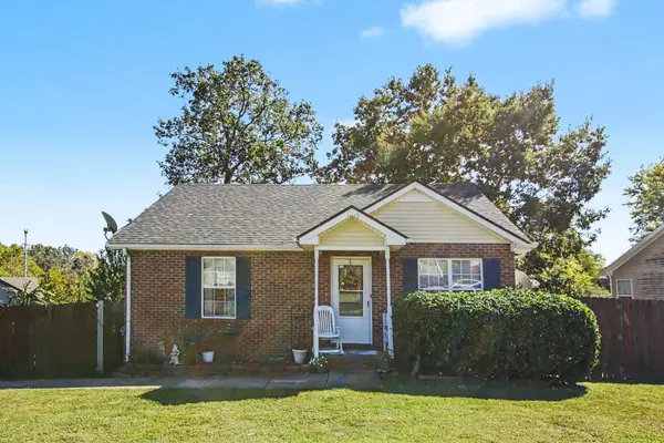 1133 10th Ave #E, Springfield, TN 37172