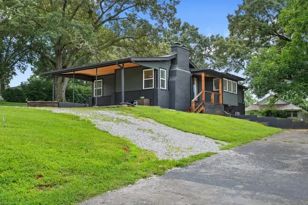 102 Oak Park, Winchester, TN 37398