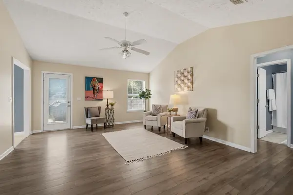 1808 Saint Andrews Dr, Murfreesboro, TN 37128