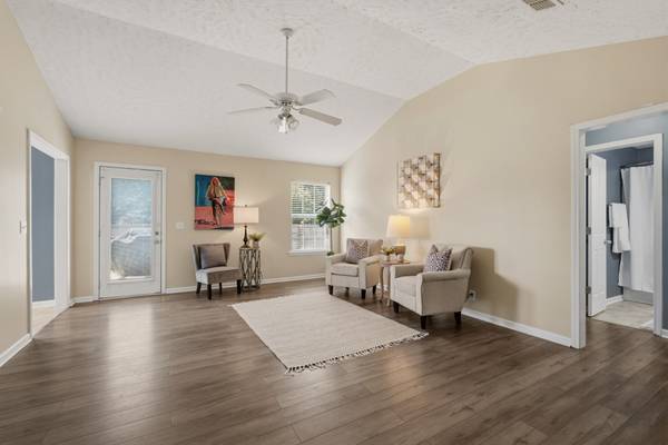 1808 Saint Andrews Dr, Murfreesboro, TN 37128