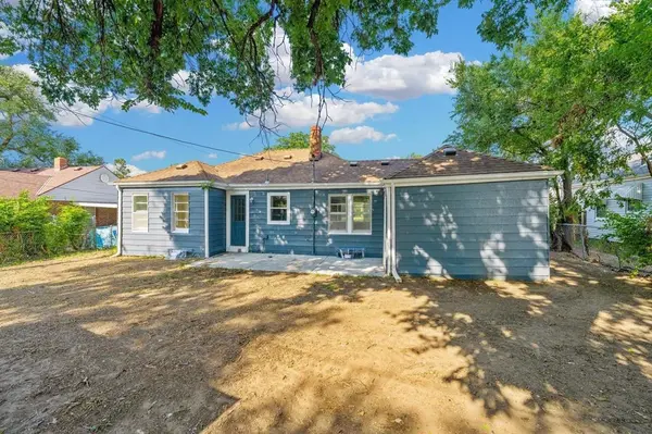 2122 N Erie Ave, Wichita, KS 67214