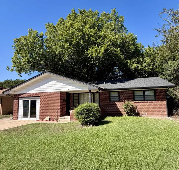 1324 W Marlboro St, Wichita, KS 67217