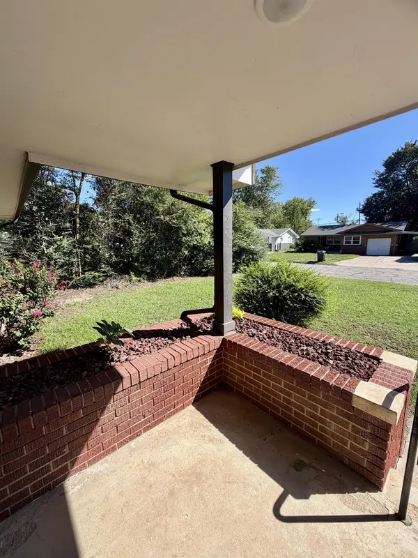 1324 W Marlboro St, Wichita, KS 67217