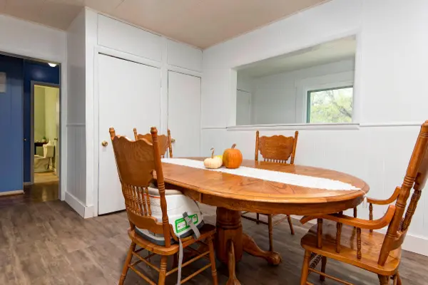 718 W Woodbine RD, Ash Grove, MO 65604
