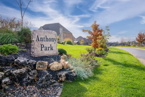 650 E Huntington AVE, Springfield, MO 65810