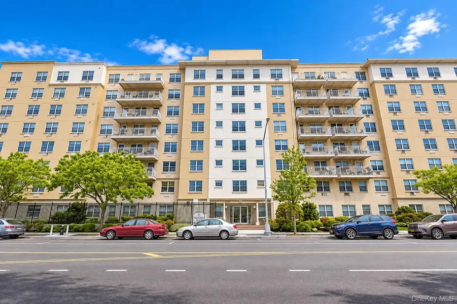 7914 Rockaway Beach BLVD #5C, Rockaway Beach, NY 11693