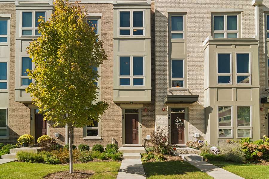 40 S Highland AVE, Arlington Heights, IL 60005