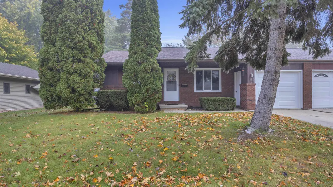 320 ILLINOIS AVE, North Fond Du Lac, WI 54937