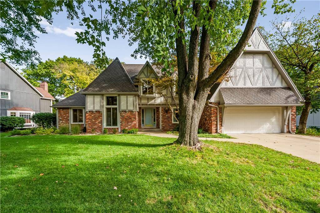 11004 W 120th TER, Overland Park, KS 66213