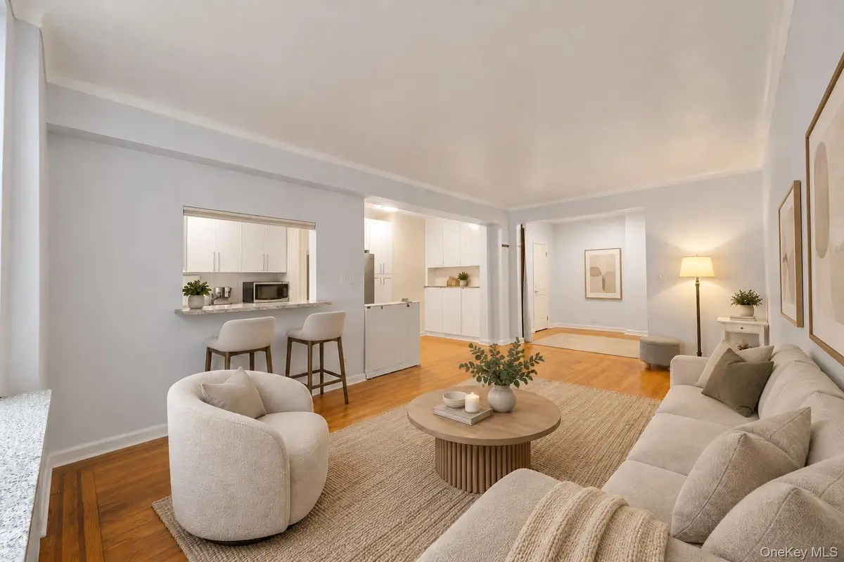 110-34 73rd Road #2D, Forest Hills, NY 11375