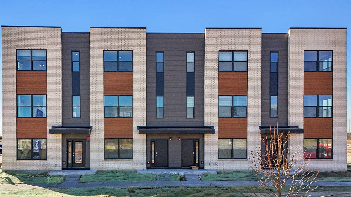 2223 Bayside DR, Schaumburg, IL 60173